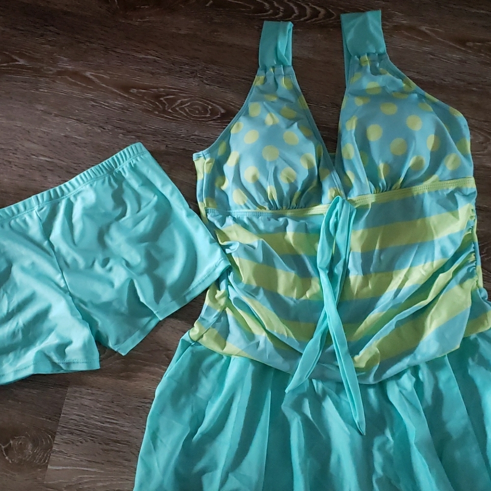 Swim suit